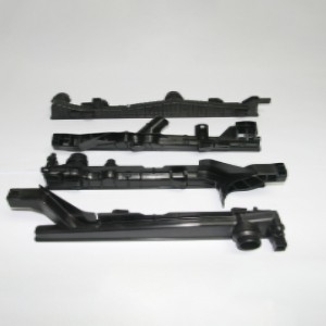 Moottorin osat Jäähdyttimen säiliö